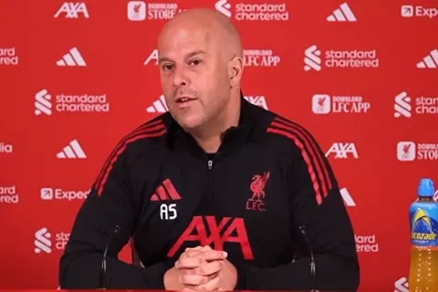 سلوت: ندرس كيفية تعويض صلاح.. وجماهير إيفرتون لن تؤثر علينا